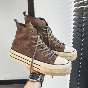 Sneakersy na podwyższonej podeszwie, zamszowa cholewka