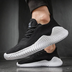 Lekkie sneakersy z dzianiny, opływowa sylwetka