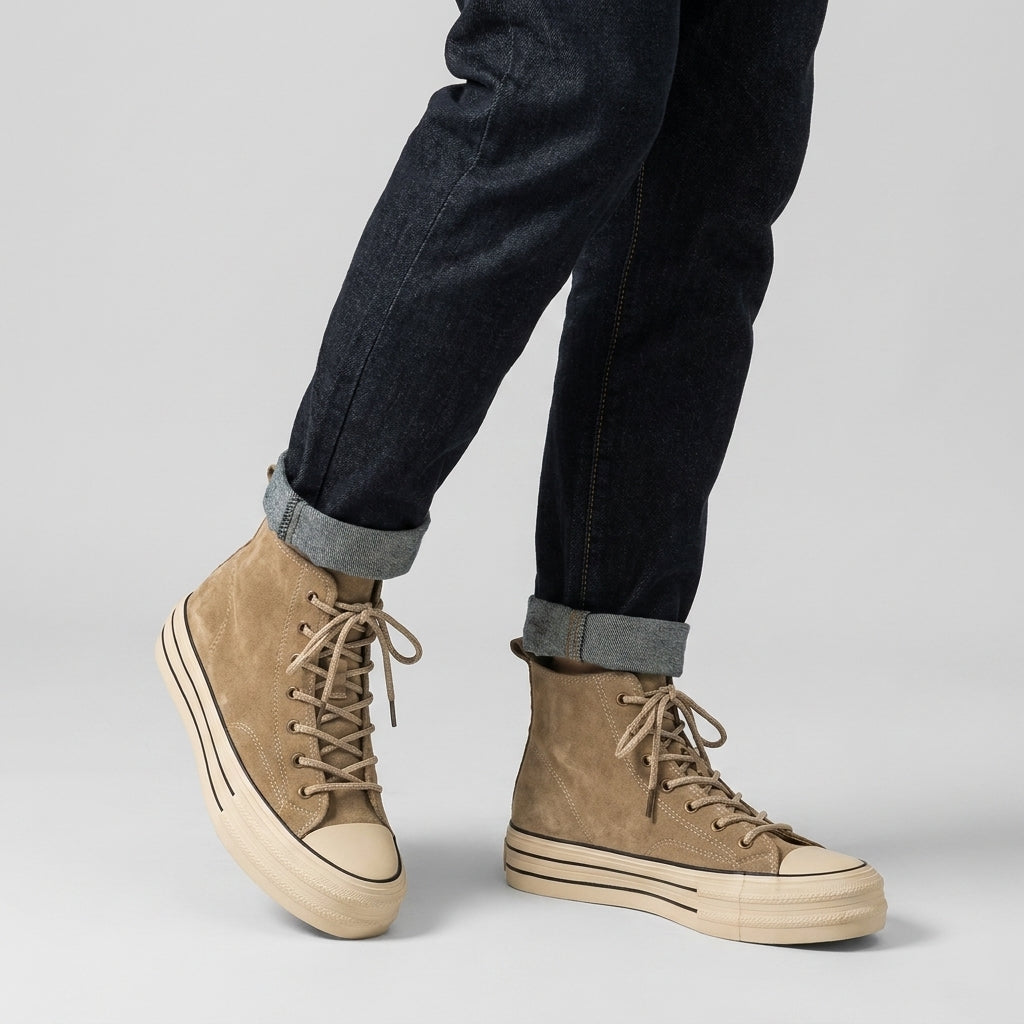 Sneakersy na podwyższonej podeszwie, zamszowa cholewka