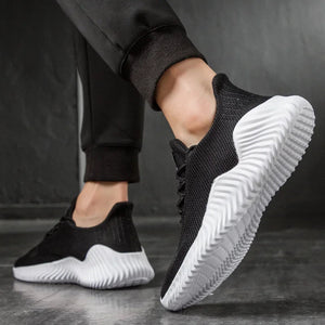 Lekkie sneakersy z dzianiny, opływowa sylwetka
