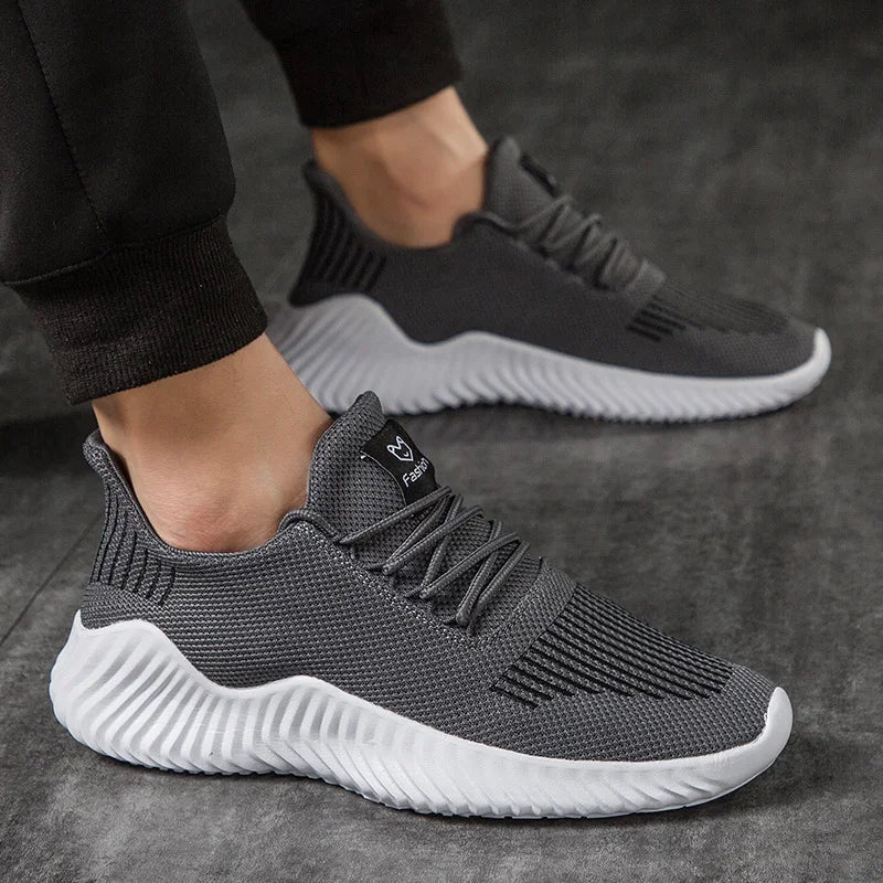 Lekkie sneakersy z dzianiny, opływowa sylwetka