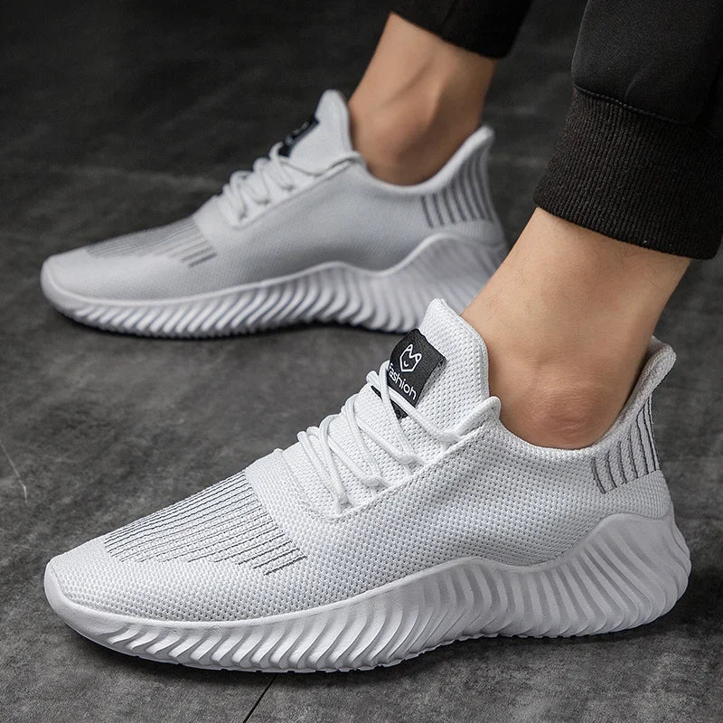 Lekkie sneakersy z dzianiny, opływowa sylwetka