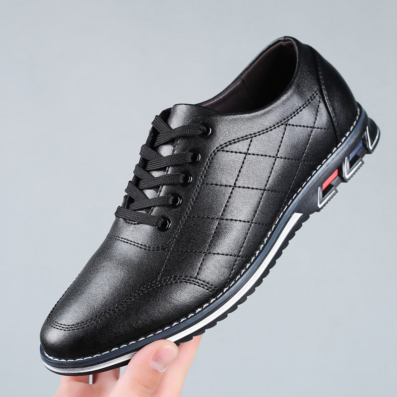 Sneakersy pikowane, uporządkowana cholewka