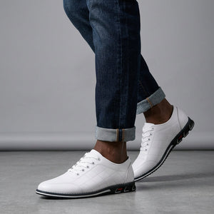 Sneakersy pikowane, uporządkowana cholewka