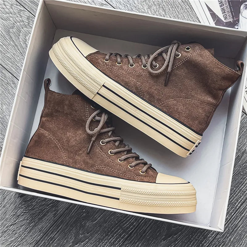 Sneakersy na podwyższonej podeszwie, zamszowa cholewka