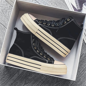 Sneakersy na podwyższonej podeszwie, zamszowa cholewka
