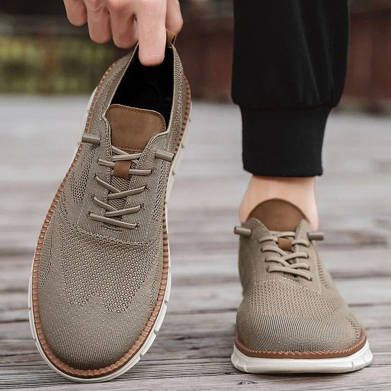 Sneakersy z elastycznej dzianiny, naturalne dopasowanie