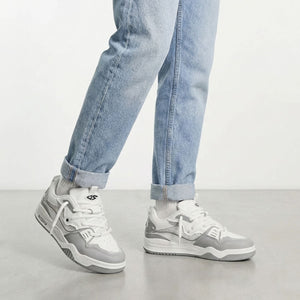 Sneakersy na grubej podeszwie, wyrazista sylwetka