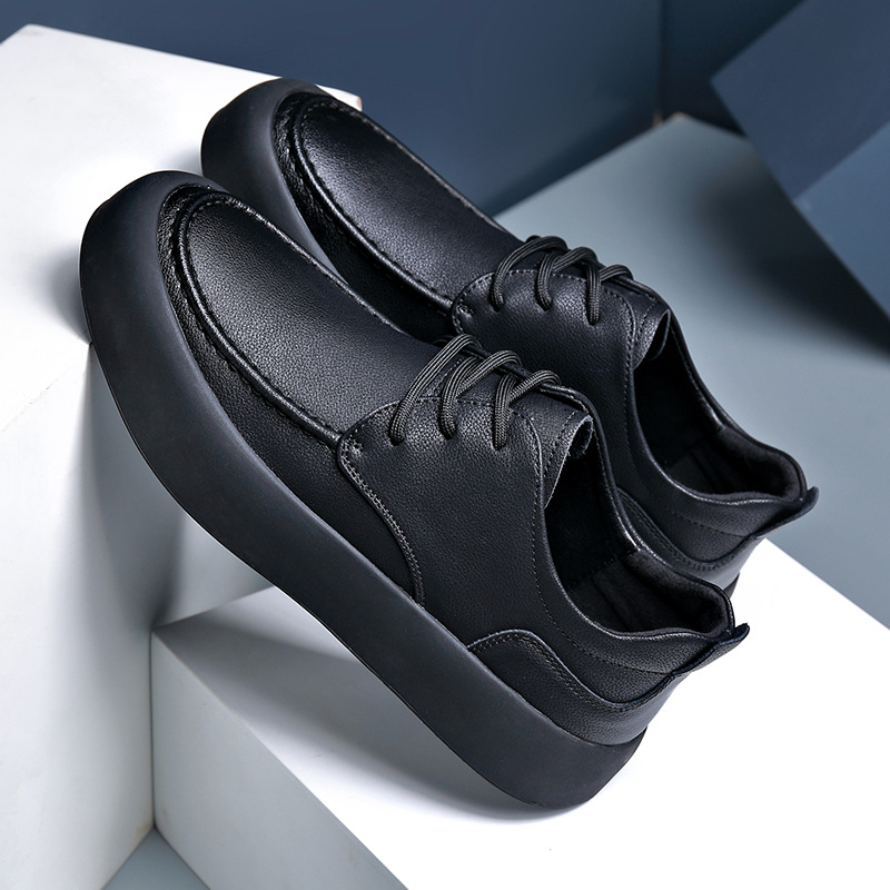 Sneakersy minimalistyczne, subtelne przeszycia