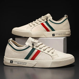 Sneakersy z motywem retro pasów, minimalistyczny profil
