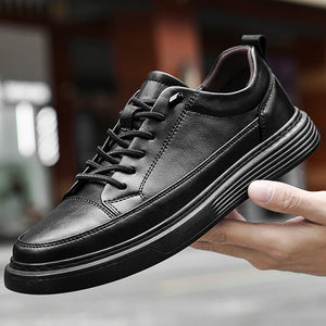 Sneakersy niskie z przeszyciami w tonie cholewki