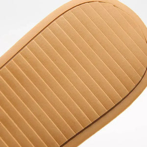 Sneakersy minimalistyczne, subtelne przeszycia