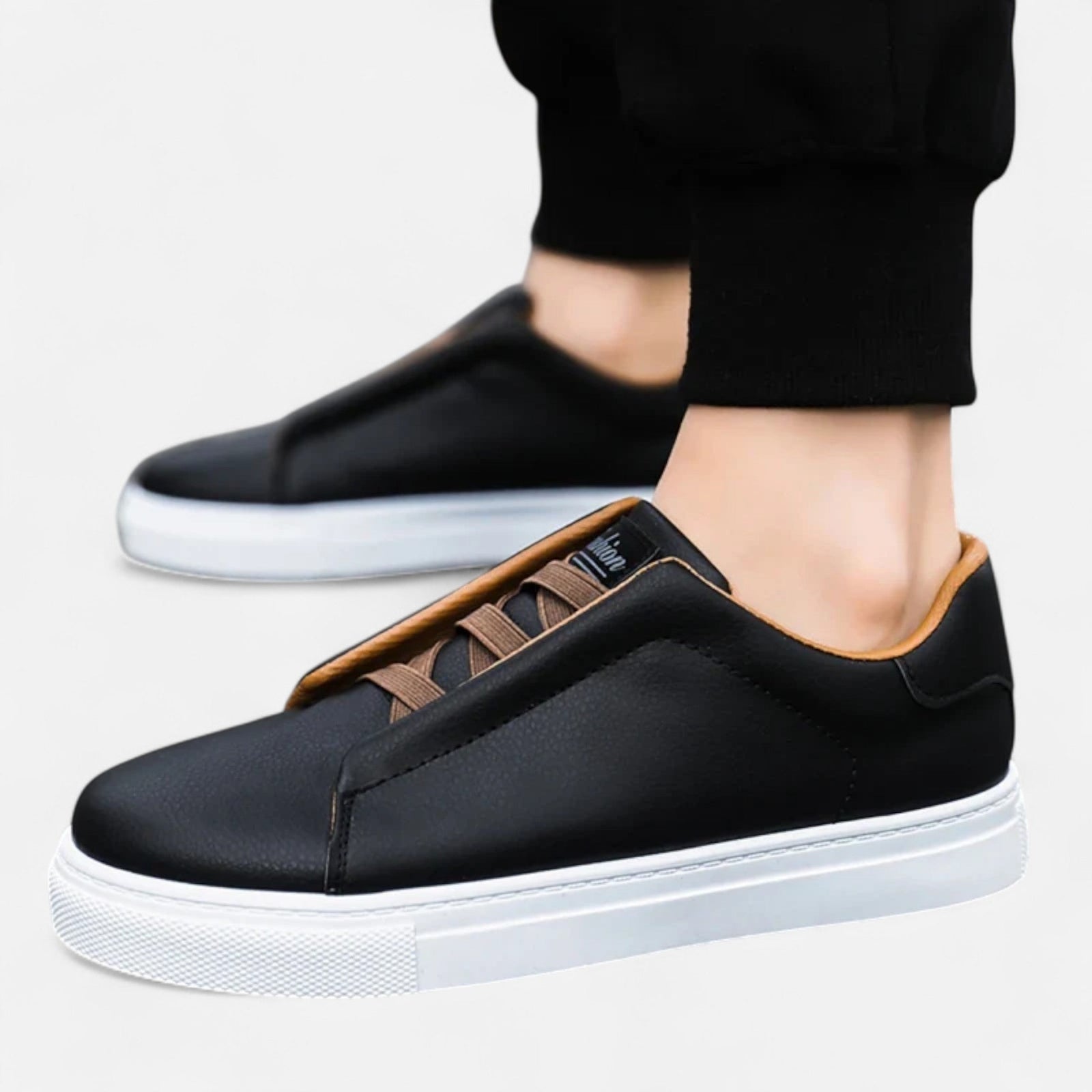 Sneakersy wsuwane ze skóry, czysta cholewka