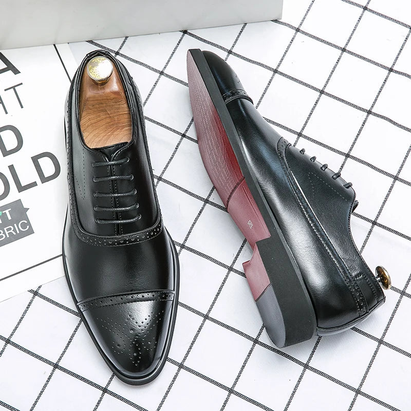 Oksfordy Orbit-10 typu brogues, precyzyjne zdobienia