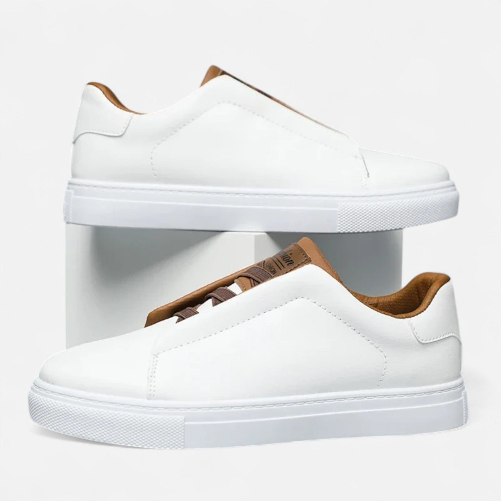 Sneakersy wsuwane ze skóry, czysta cholewka