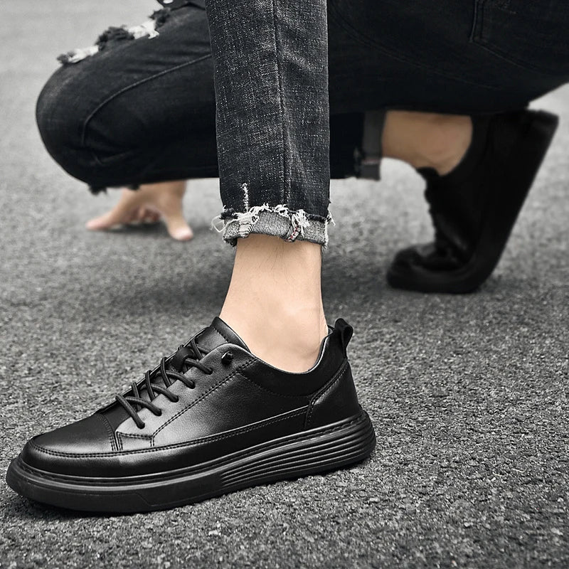 Sneakersy niskie z przeszyciami w tonie cholewki