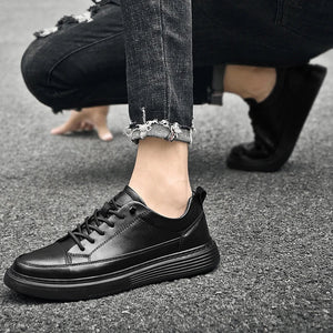 Sneakersy niskie z przeszyciami w tonie cholewki