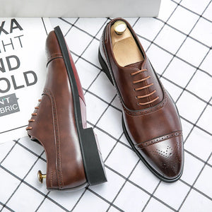 Oksfordy Orbit-10 typu brogues, precyzyjne zdobienia