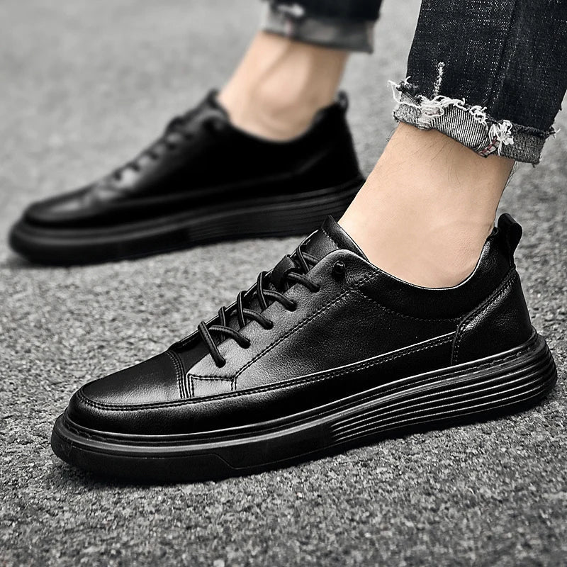 Sneakersy niskie z przeszyciami w tonie cholewki
