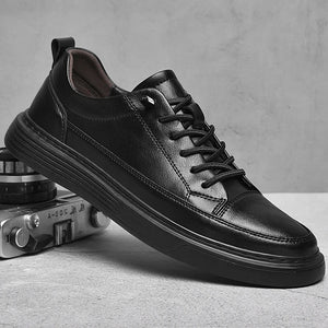Sneakersy niskie z przeszyciami w tonie cholewki