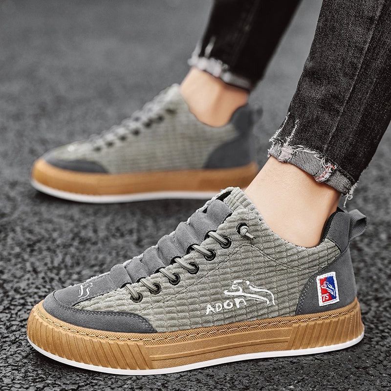 Sneakersy z podparciem stopy na długie godziny