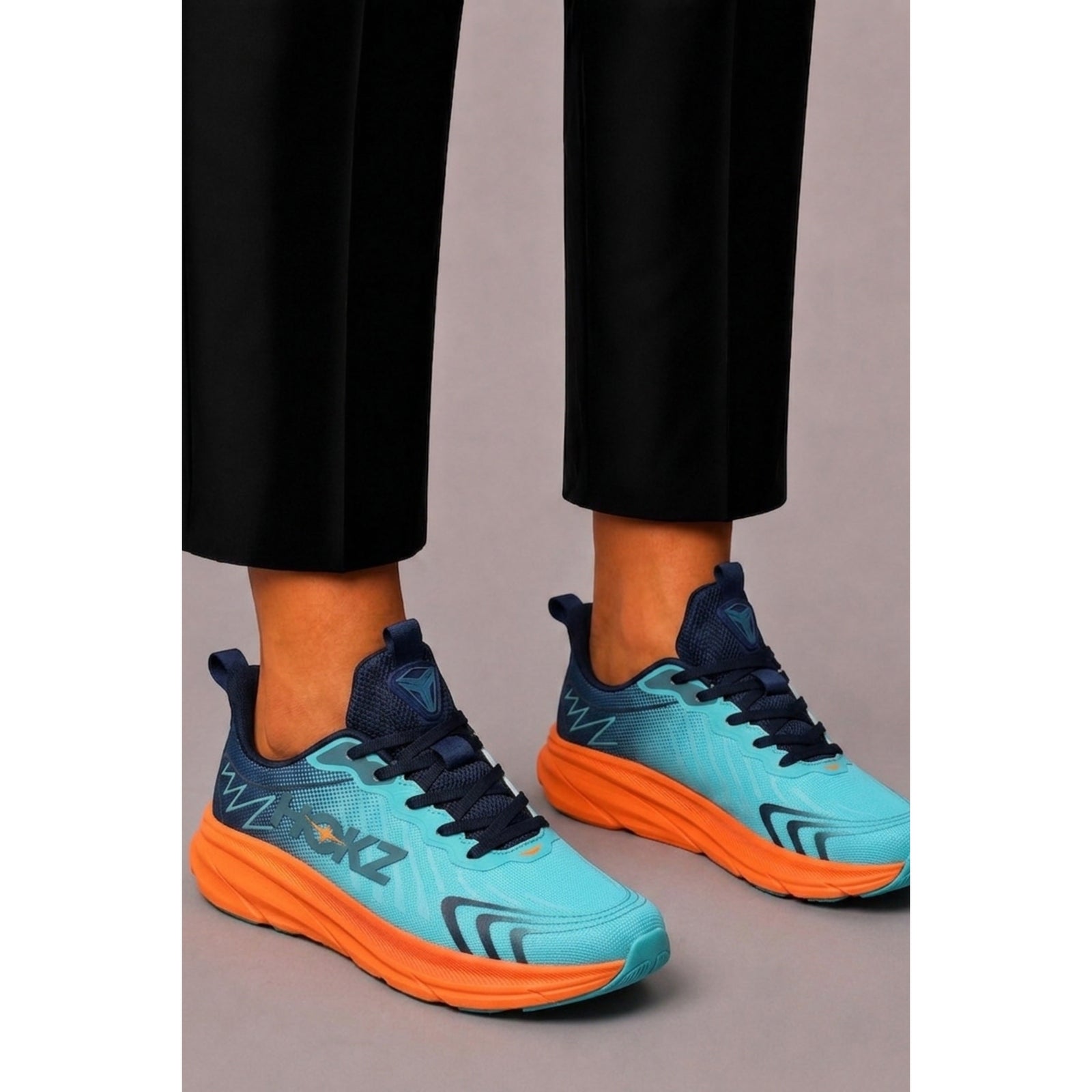 Sneakersy sportowe z siatki, elastyczna konstrukcja