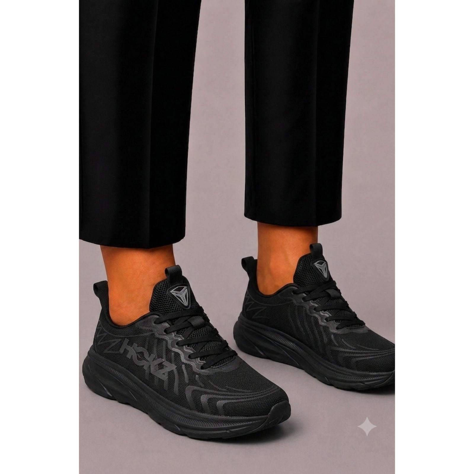 Sneakersy sportowe z siatki, elastyczna konstrukcja