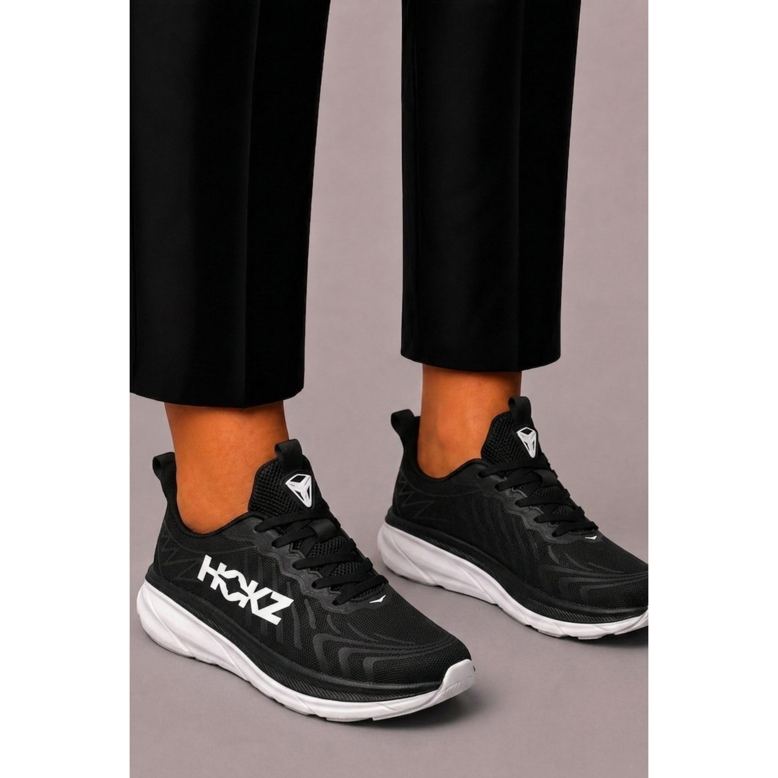 Sneakersy sportowe z siatki, elastyczna konstrukcja