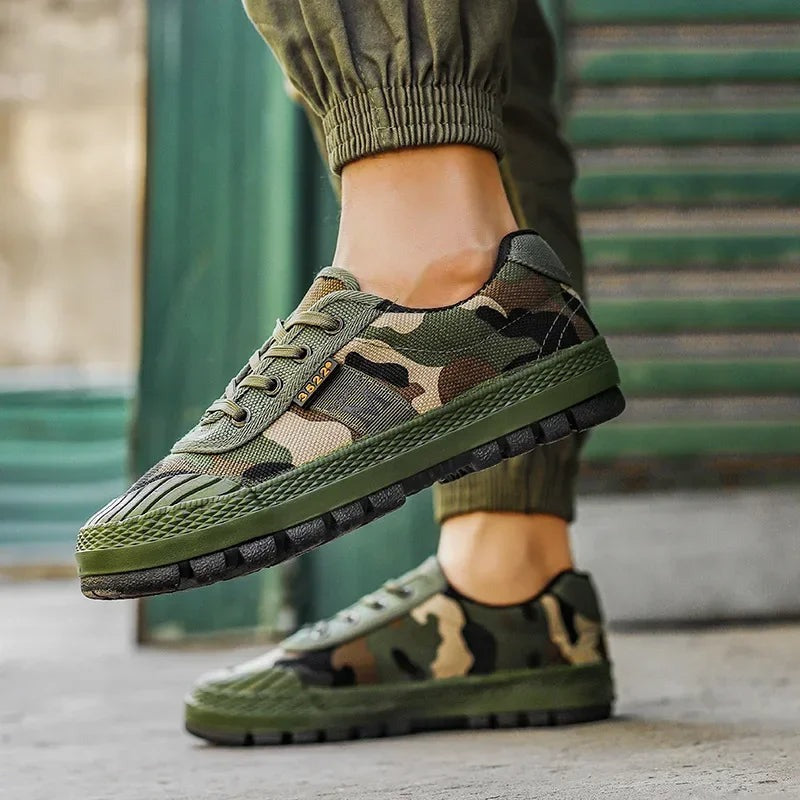 Sneakersy taktyczne, wzmocniona konstrukcja