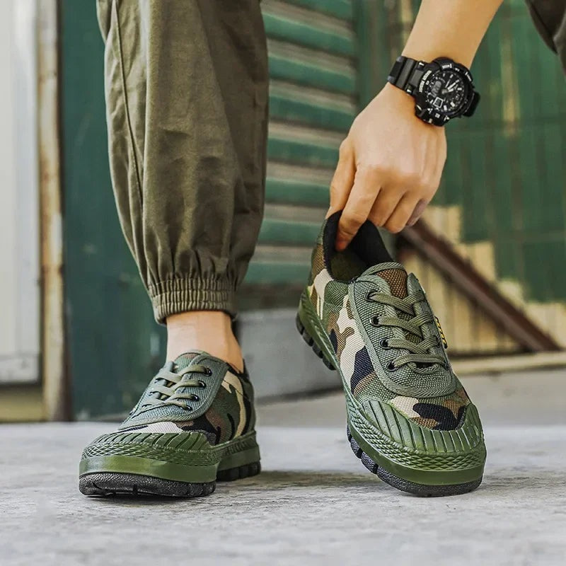 Sneakersy taktyczne, wzmocniona konstrukcja
