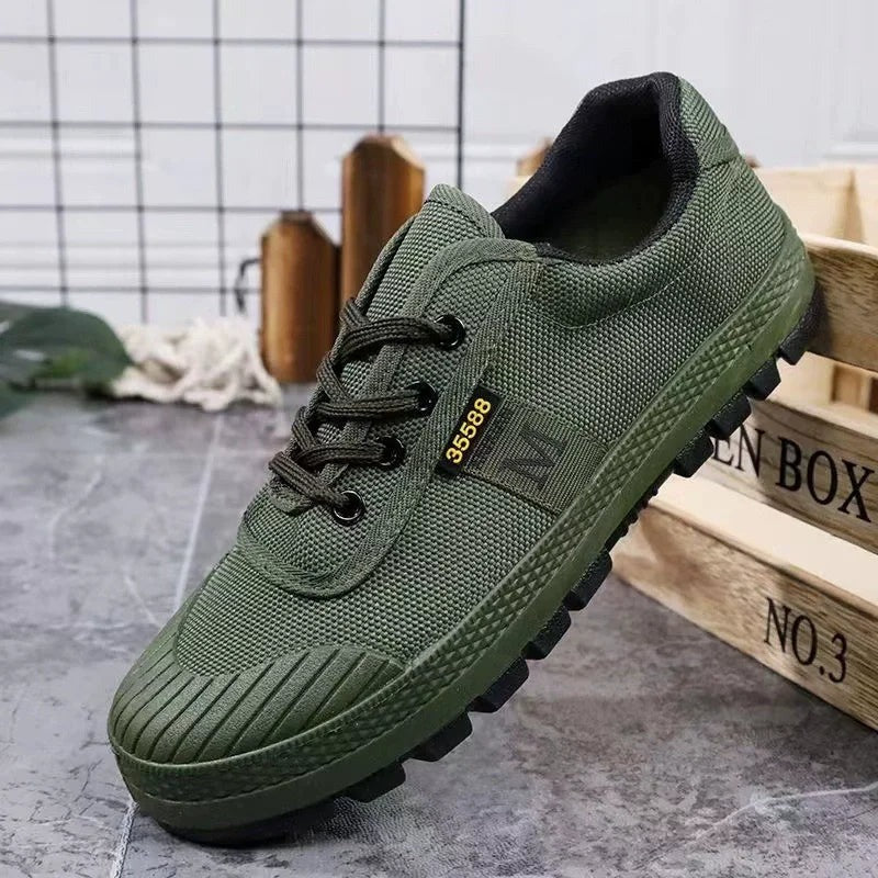 Sneakersy taktyczne, wzmocniona konstrukcja