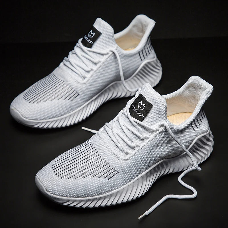 Lekkie sneakersy z dzianiny, opływowa sylwetka