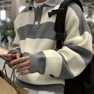 Sweter w paski o luźnym kroju, kontrastowe kolory