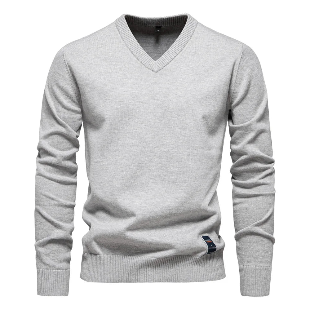 Sweter Koen z dekoltem V, oddychająca dzianina