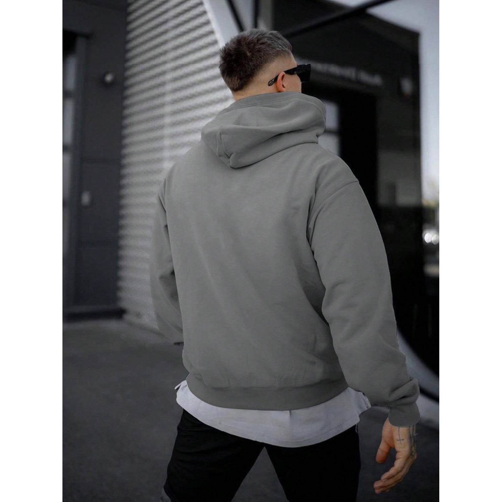 Bluza Tim z kapturem w jednolitym kolorze, krój oversize