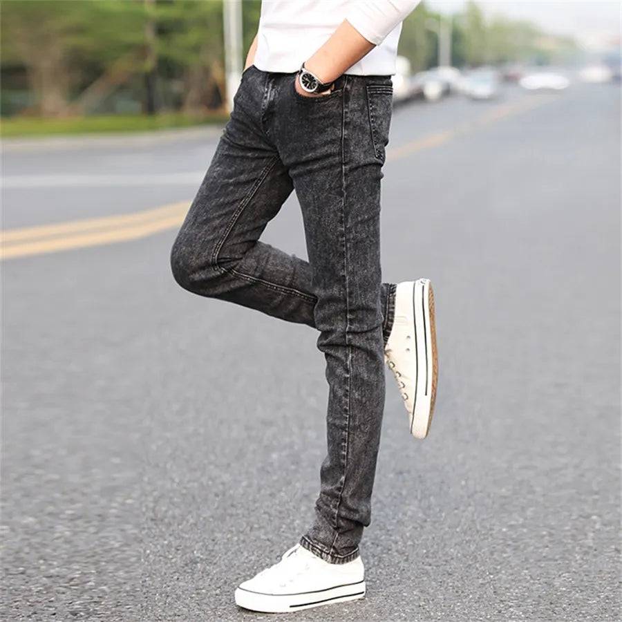 Jeansy Mees slim fit z elastycznym denimem