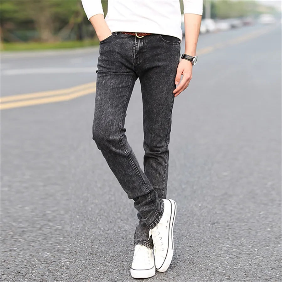Jeansy Mees slim fit z elastycznym denimem