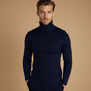 Sweter Conrad ze splotem warkoczowym, ciepło i elegancja