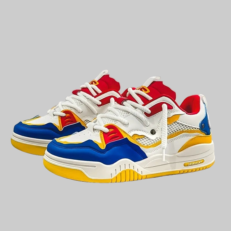 Sneakersy na grubej podeszwie, wyrazista sylwetka