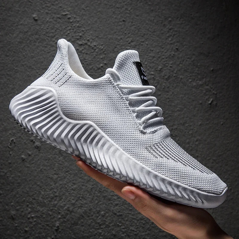 Lekkie sneakersy z dzianiny, opływowa sylwetka